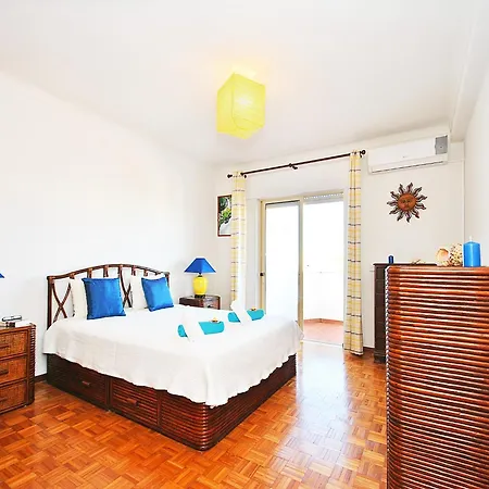 Appartamento Apartment For 4 People With Shared Pool *