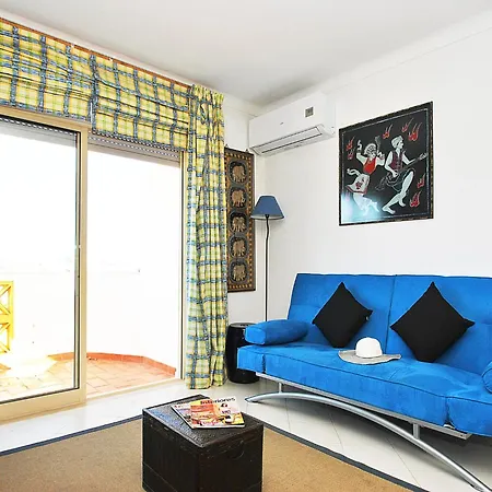 Apartment For 4 People With Shared Pool
